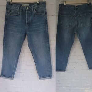 Topshop Moto Girlfriend Jean W2L30